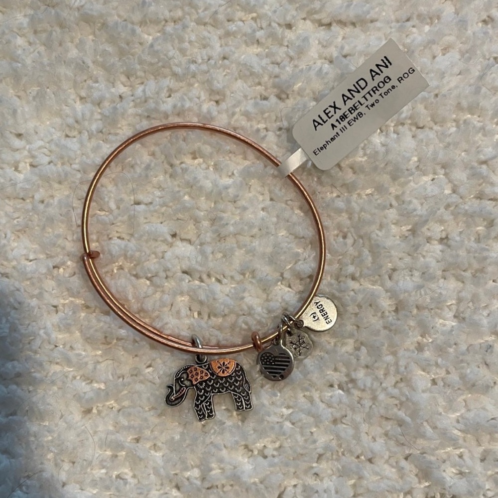 Alex and Ani elephant bracelet, NWT!! 😍